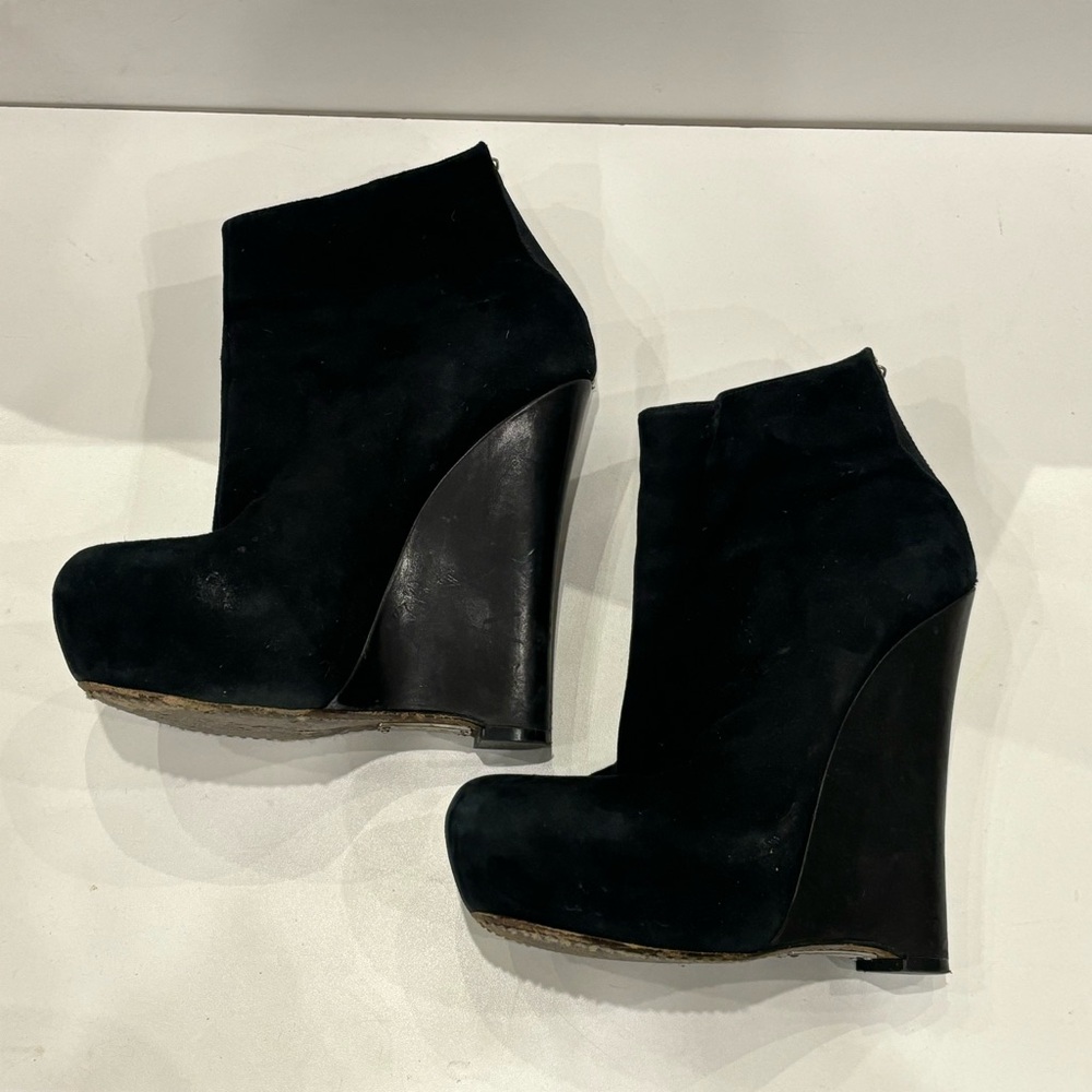 Alejandro Ingelmo Black Wedge Shoes with Sleek Design - Picture 4 of 10